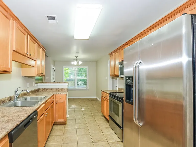 5837 Stonewall Dr — Photo 10