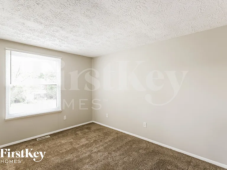 8041 E 34th St — Photo 14