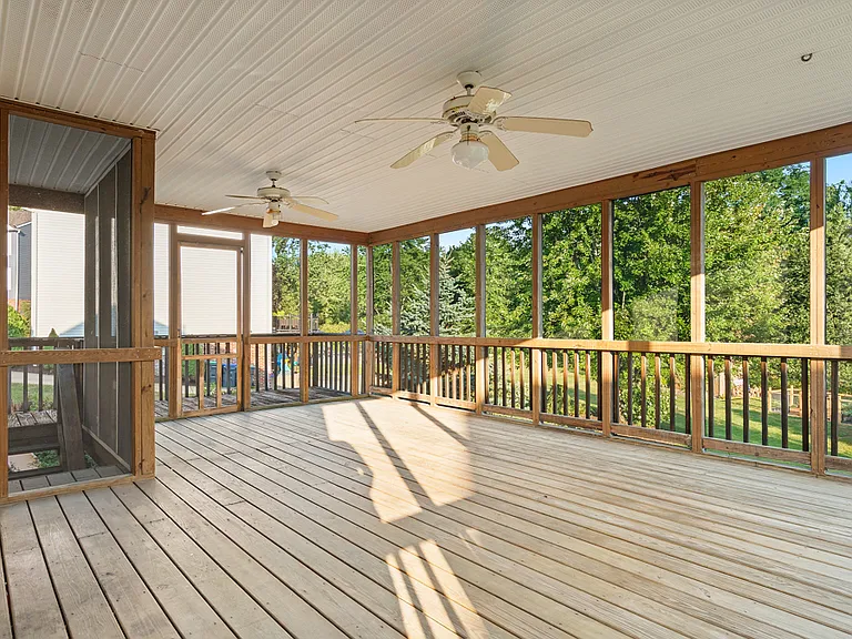 602 Cassandra Dr — Photo 24
