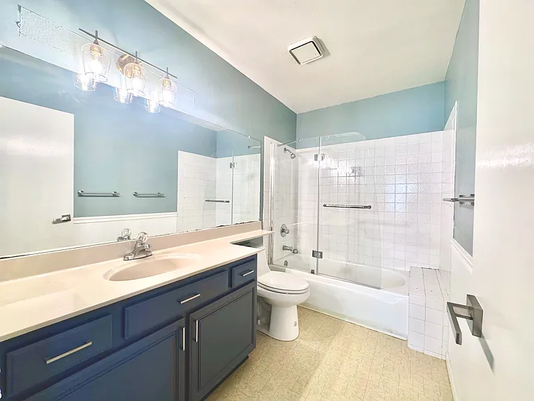 6436 Buena Vista Dr #B — Photo 33