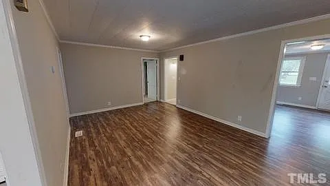 309 S College Ave — Photo 4