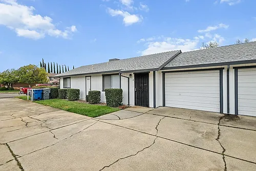 2556 Sabre Ct Photo 1
