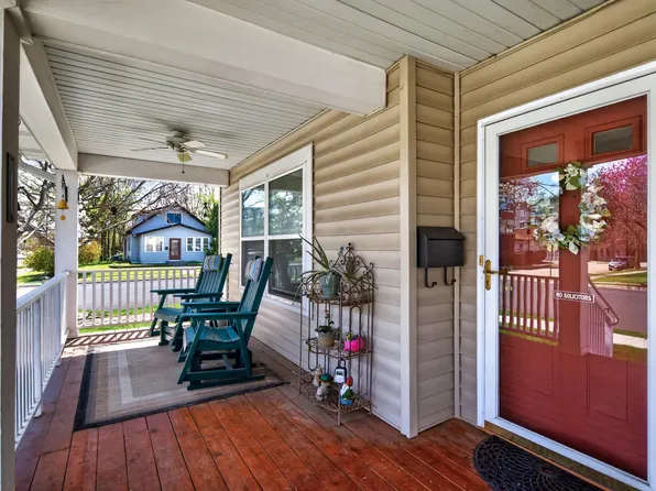 601 1st Ave NW, Osseo, MN 55369