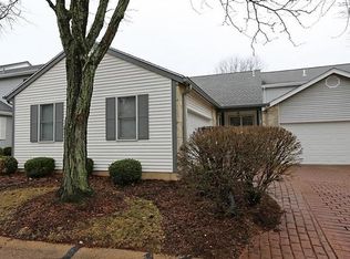 1535 Charlemont Dr, Chesterfield, MO