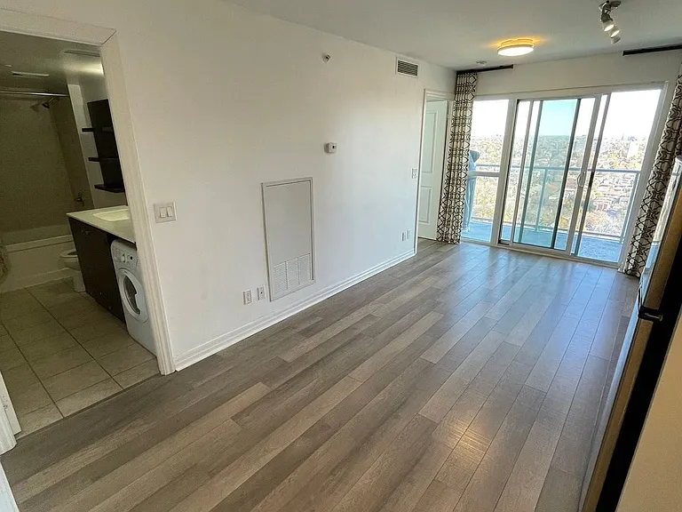 275 Yorkland Rd #2204 — Photo 4
