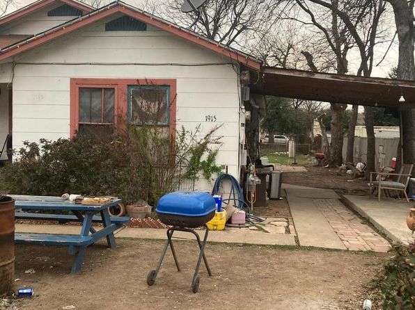 san-antonio-texas-449631724 picture