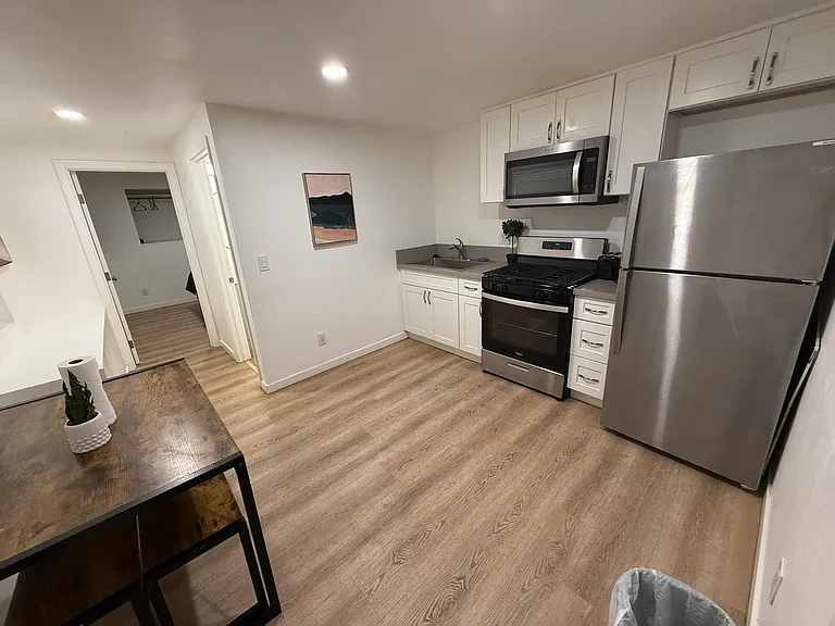 306 E 4th St #306B — Photo 11