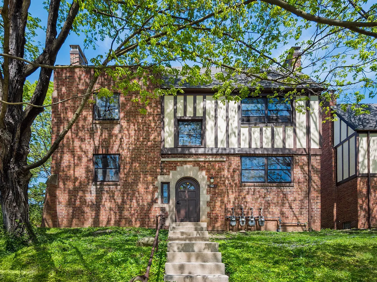 Building Photo - 134 W Tulane Rd #D