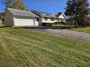 48 Deborah Dr, Rutland, VT 05701