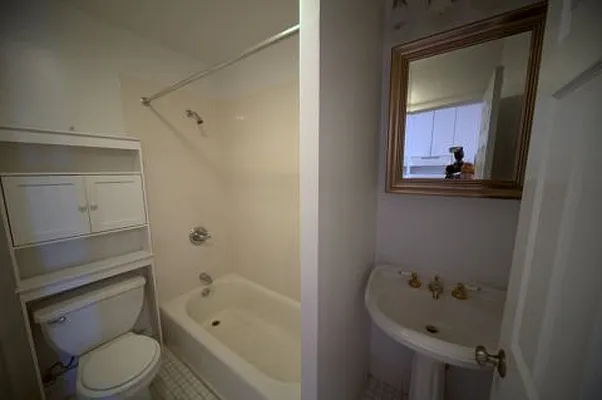 Rented by Metropolitan Realty | media 22