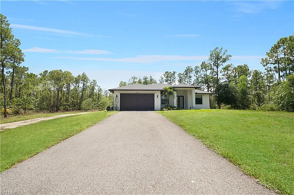3 bed, 2.0 bath, 1713 sqft, $3,200 — Photo 2