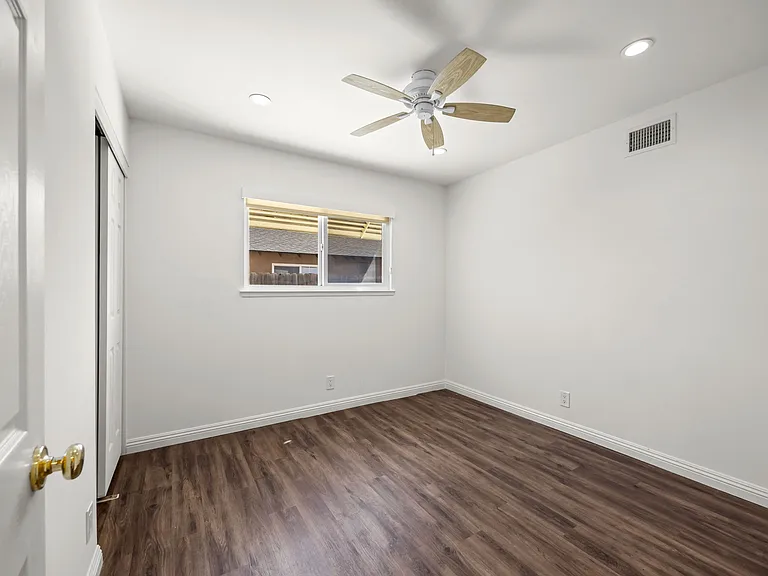 5892 Oak Meadow Dr — Photo 28