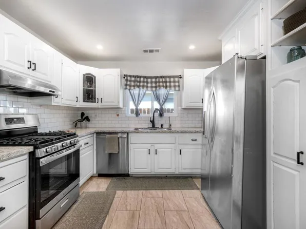 924 Daisy St, Escondido, CA 92027