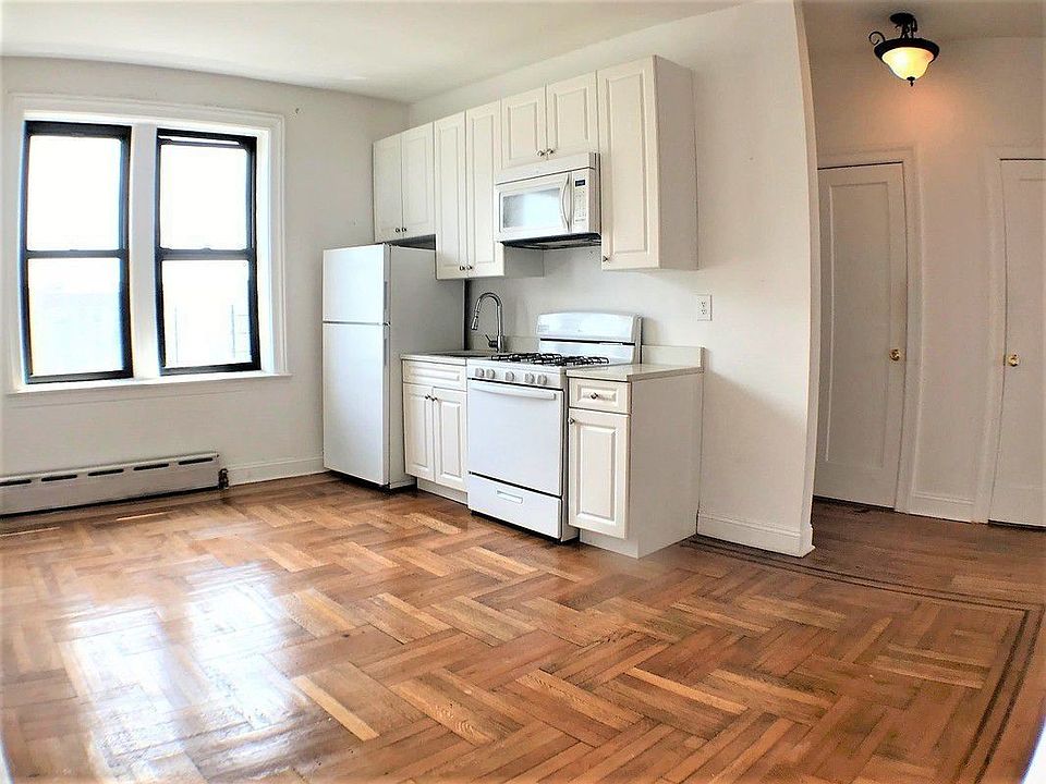 1st image of 89 Crooke Ave APT 3F