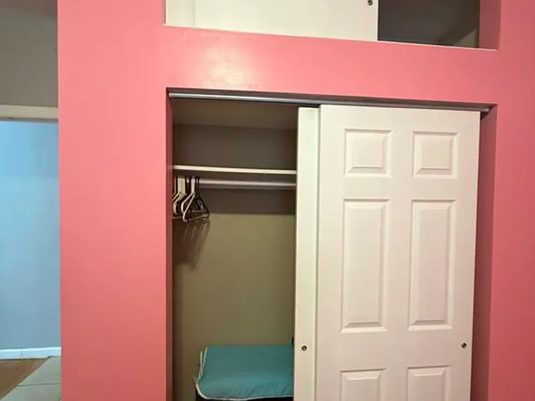 196 Devon St #1 — Photo 10