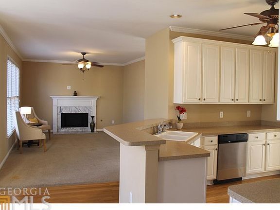 3rd image of 1434 Lake Heights Cir