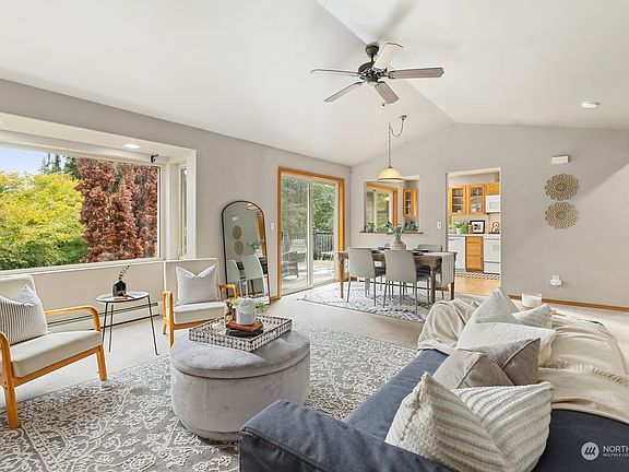 4th image of 1807 Larch Way