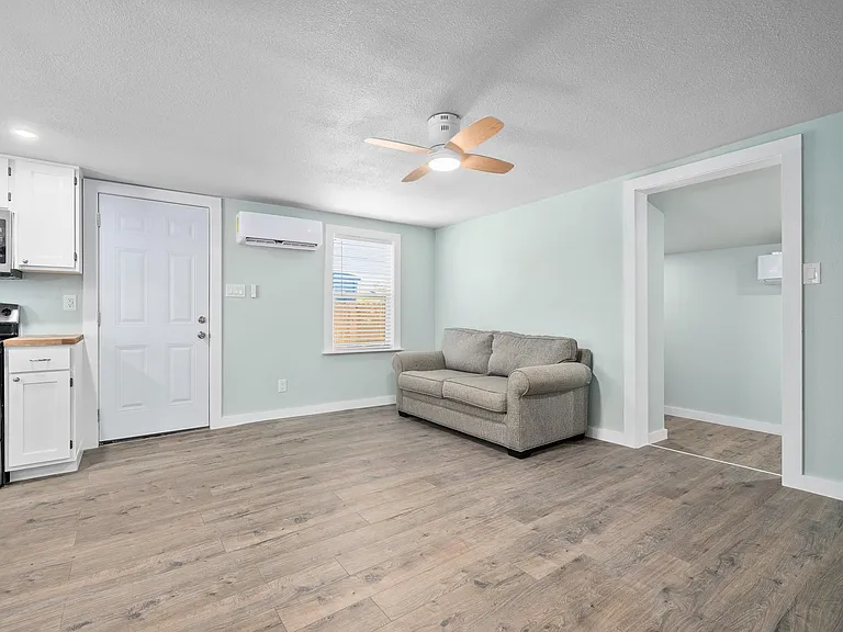 248 Post Oak Ln — Photo 7