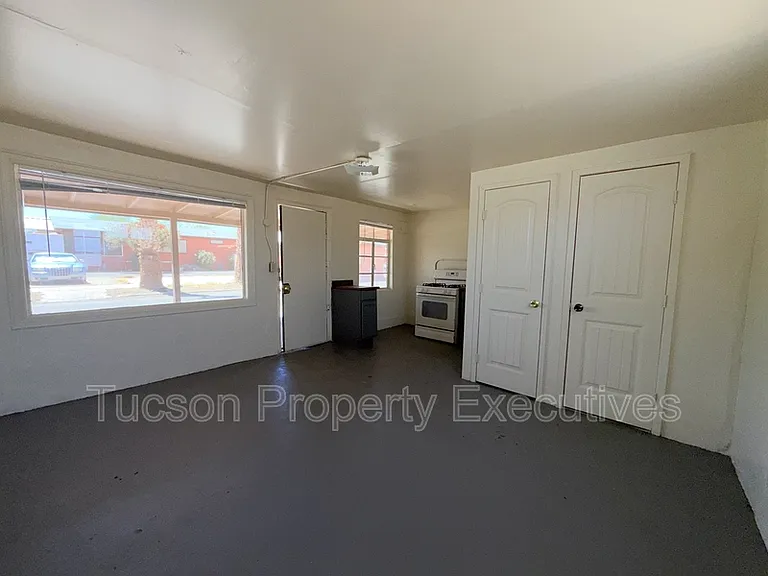 3314 E Benson Hwy #9 — Photo 6