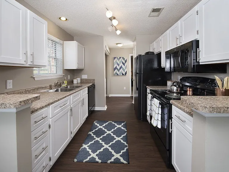 Legacy Arboretum Apartments — Photo 14