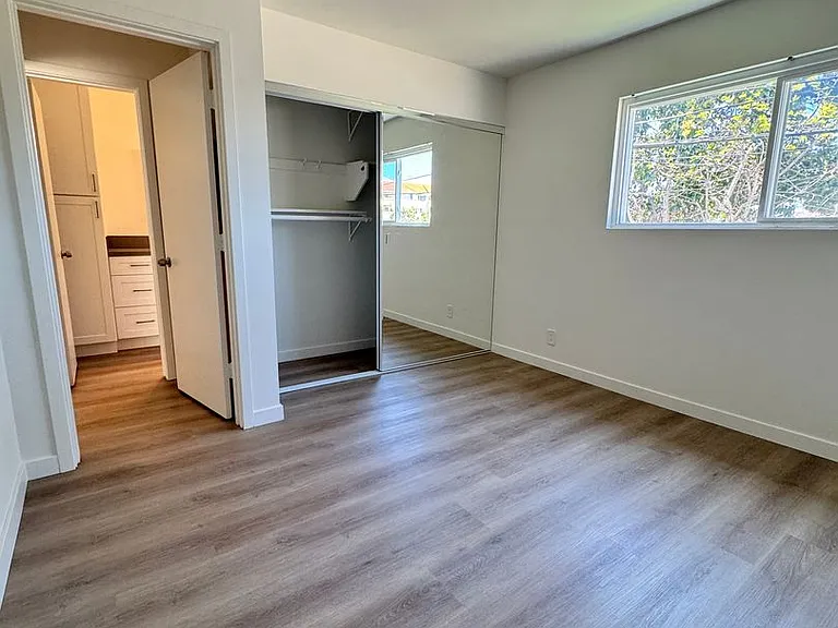 4327 Inglewood Blvd — Photo 12