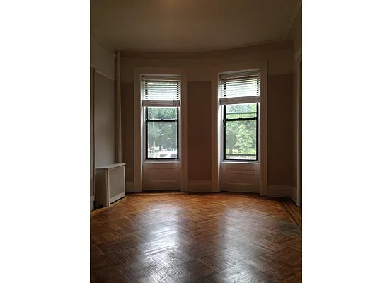 Rented by Warburg | media 26