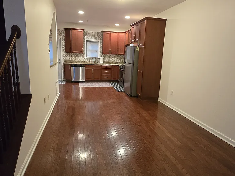 1319 S 16th St — Photo 5