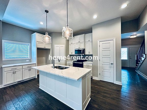 5th image of 31725 W 83rd Ct
