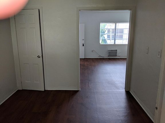 4th image of 1238 Pennsylvania Ave #4