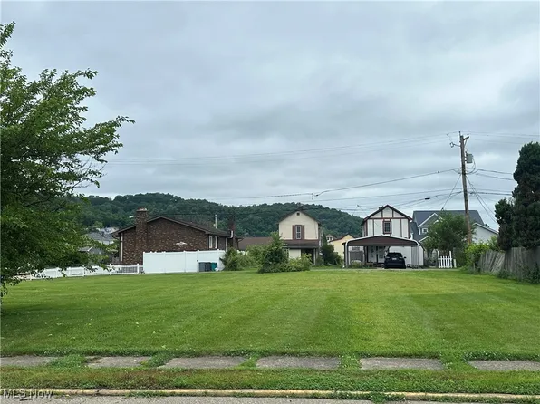 816 Pierce Ave, Toronto, OH 43964