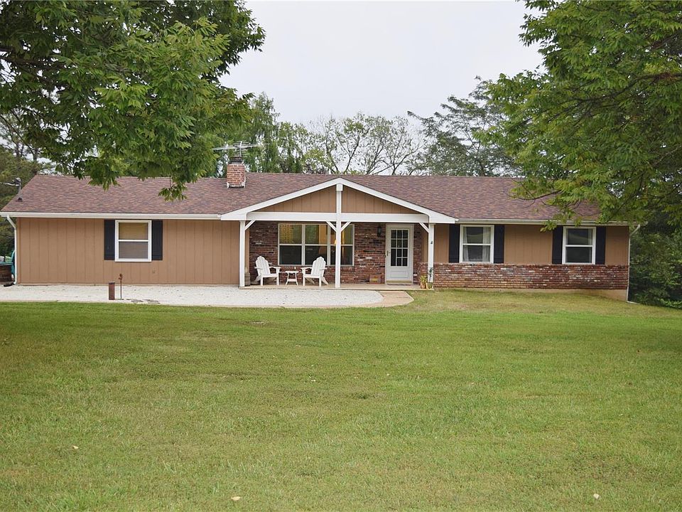 1st image of 2570 Tamarack Est