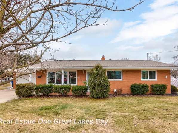3561 Seville Ln, Saginaw, MI 48604