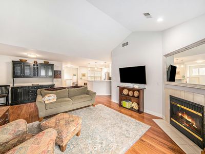 715 Creekstone Ln, Chelsea, MI, 48118