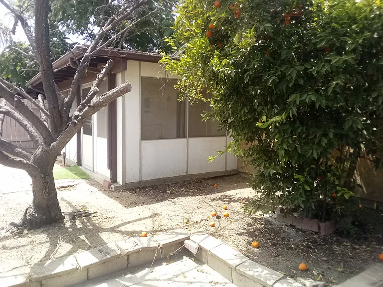 690 San Pasquell St — Photo 4