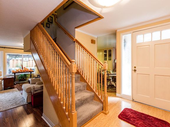 4th image of 115 Pine Wood Ln