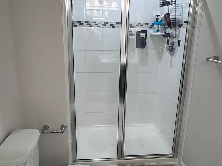 2nd master bathroom on 4th floor