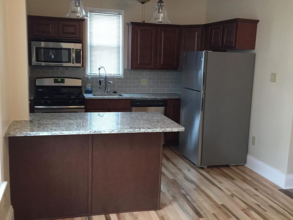 1st image of 2657 East Ave