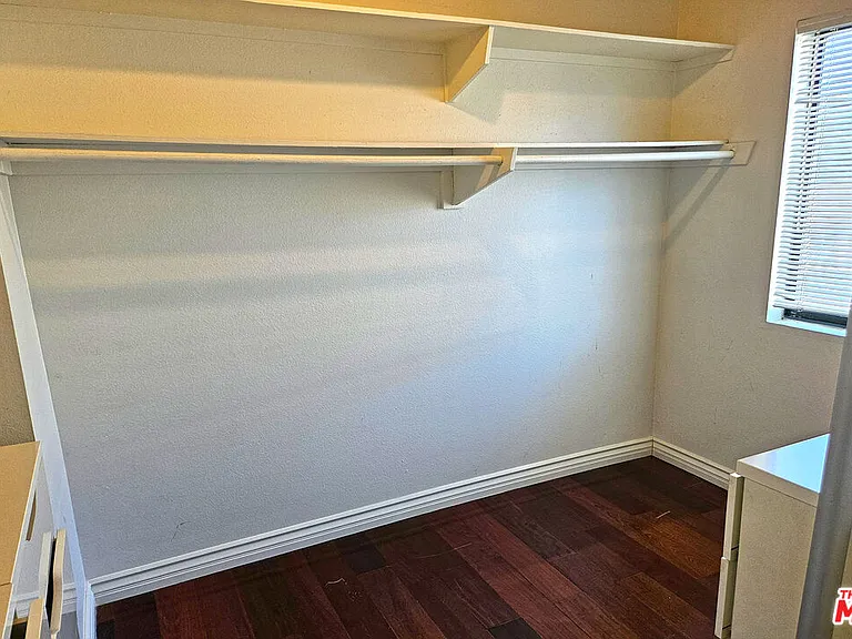 13243 Vanowen St #3 — Photo 23