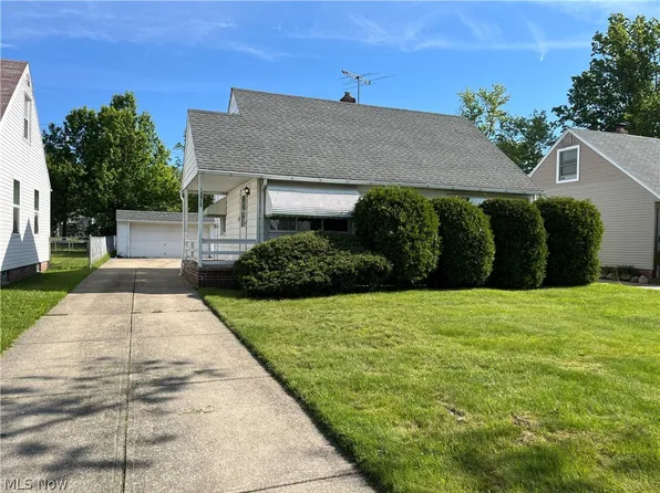 15513 Walvern Blvd, Maple Heights, OH 44137