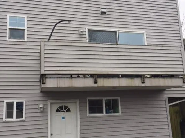646 NW 85th St APT D, Seattle, WA 98117