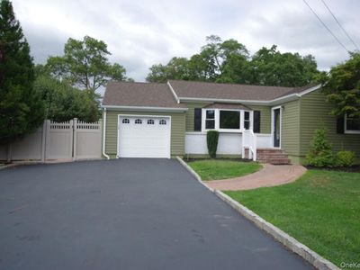 741 Peconic Street, Ronkonkoma, NY, 11779