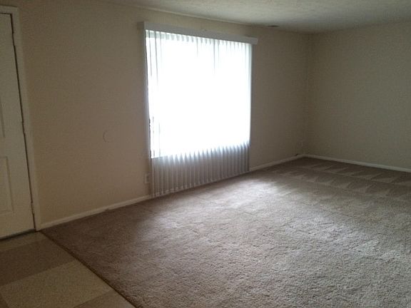 3rd image of 3615 Green Ash Ct