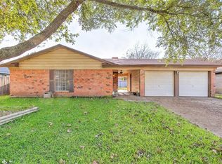 2009 Pebblecreek Dr, Cleburne, TX 76033