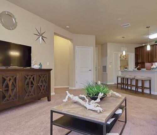 5th image of 1098 Seminole Blvd #123