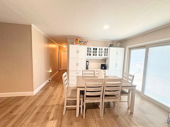 4th image of 203 Division St