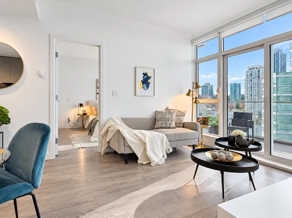 6080 McKay Ave #703, Burnaby, BC V5H 0J4
