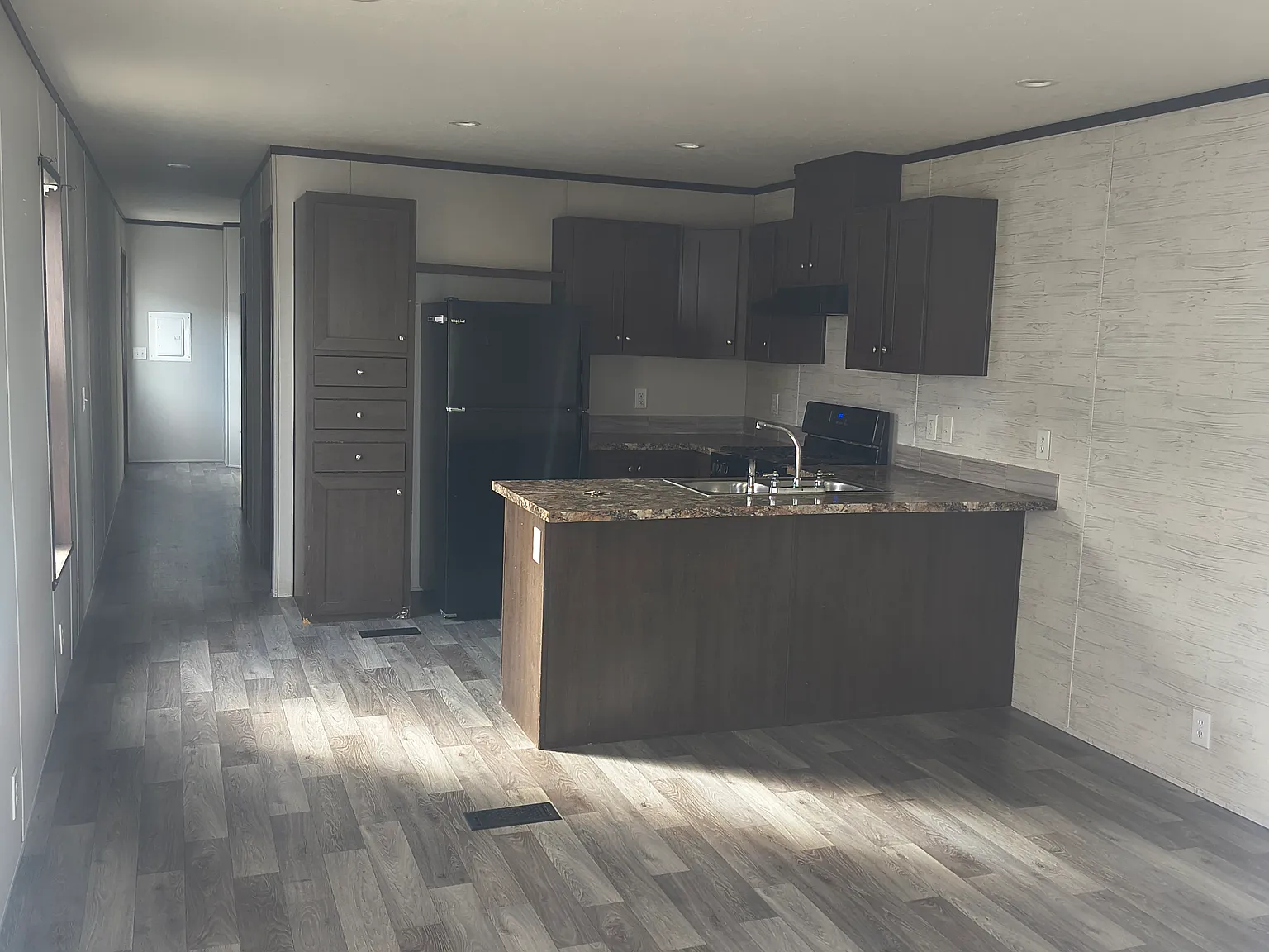 2 bed, 880 sqft, $800 — Photo 2