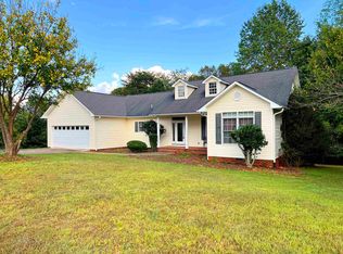 11 Fourviews Ln, Landrum, SC 29356