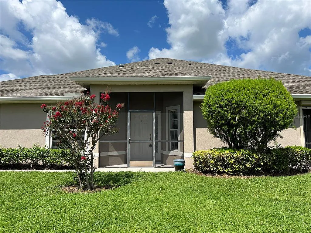 3 bed, 2.0 bath, 1477 sqft, $2,200 — Photo 3