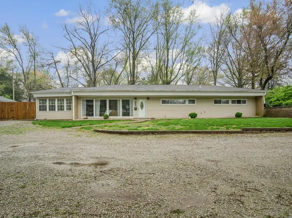 920 N 17th St, Swansea, IL 62226